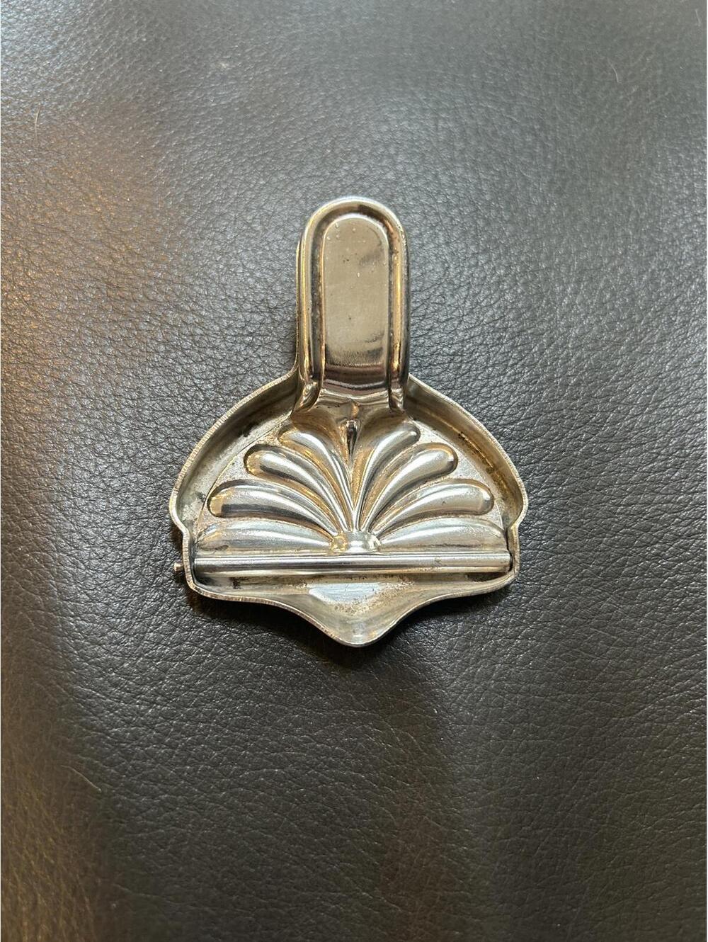 Vintage Metal Citrus Juicer Squeezer